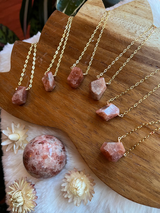 Confetti Sunstone necklace