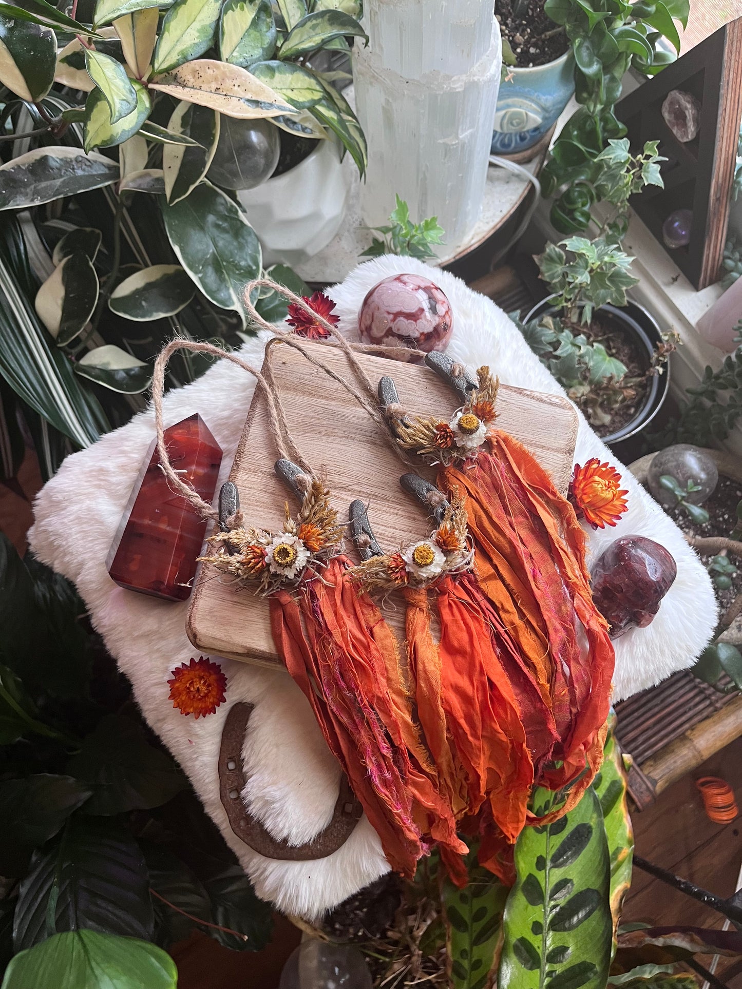 Fire Horse Lucky Horseshoe with flowers: Pagan Altar Decor