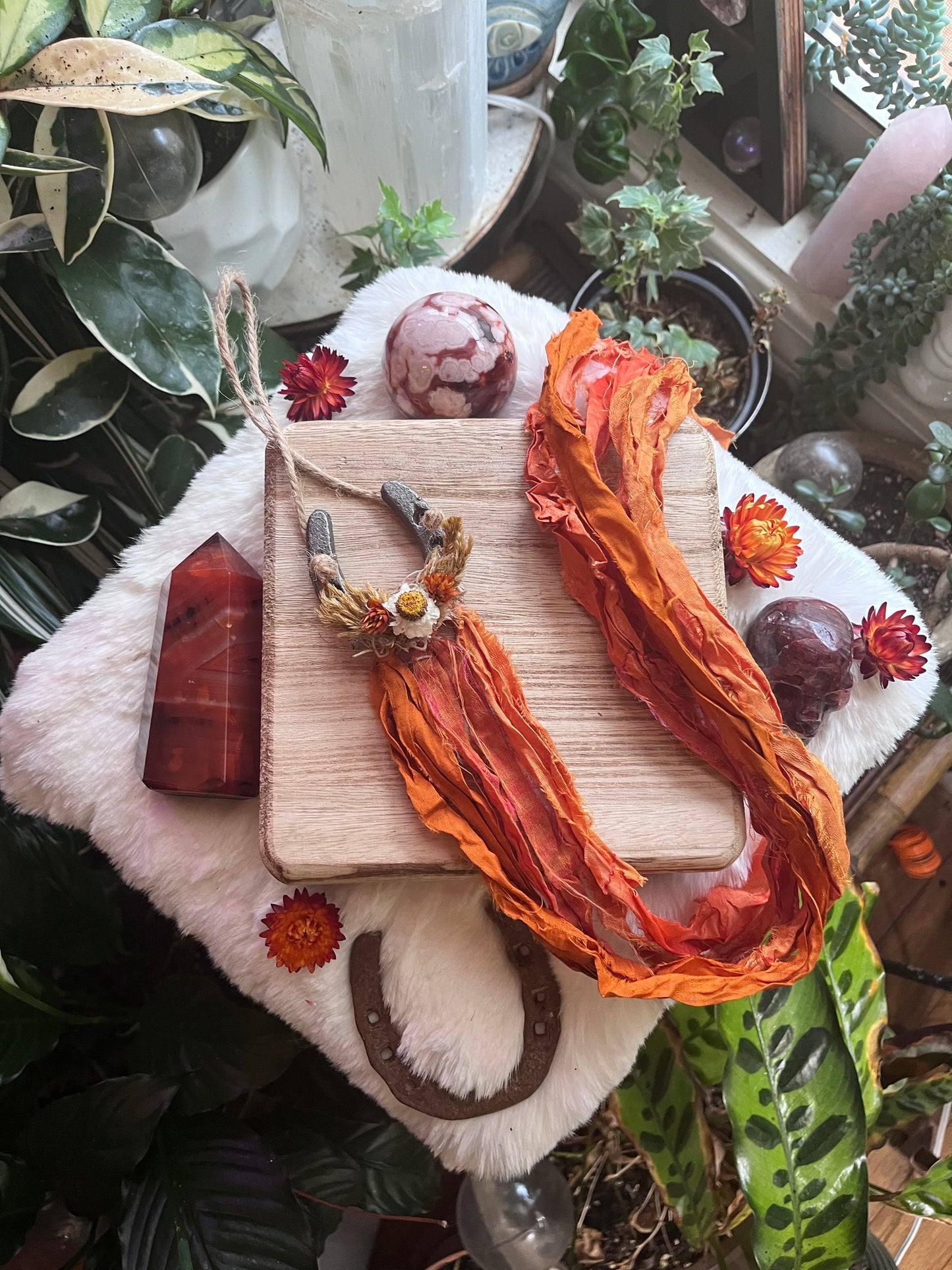 Fire Horse Lucky Horseshoe with flowers: Pagan Altar Decor