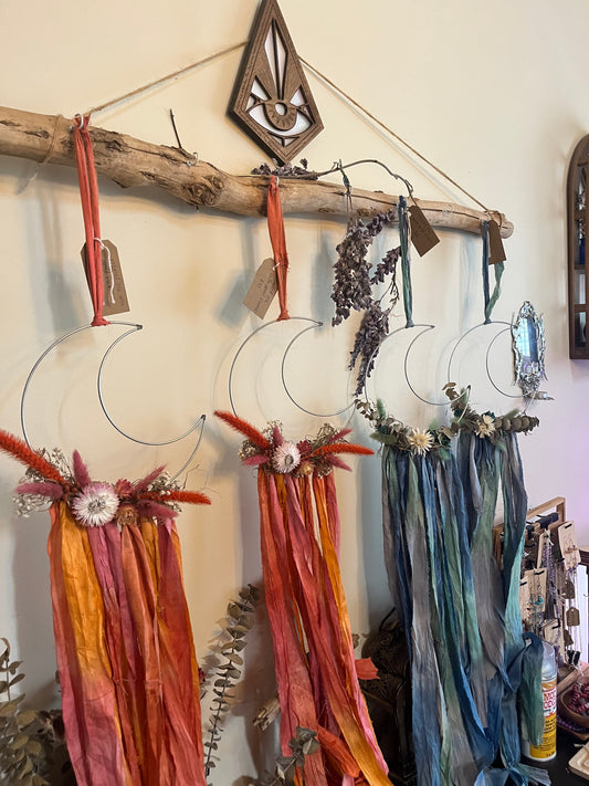 Moon Wall Hanging with Dried Flowers | Celestial Botanical Decor, Cottagecore, Boho, Witchy Art
